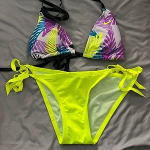 Nike String Bikini - Size Small